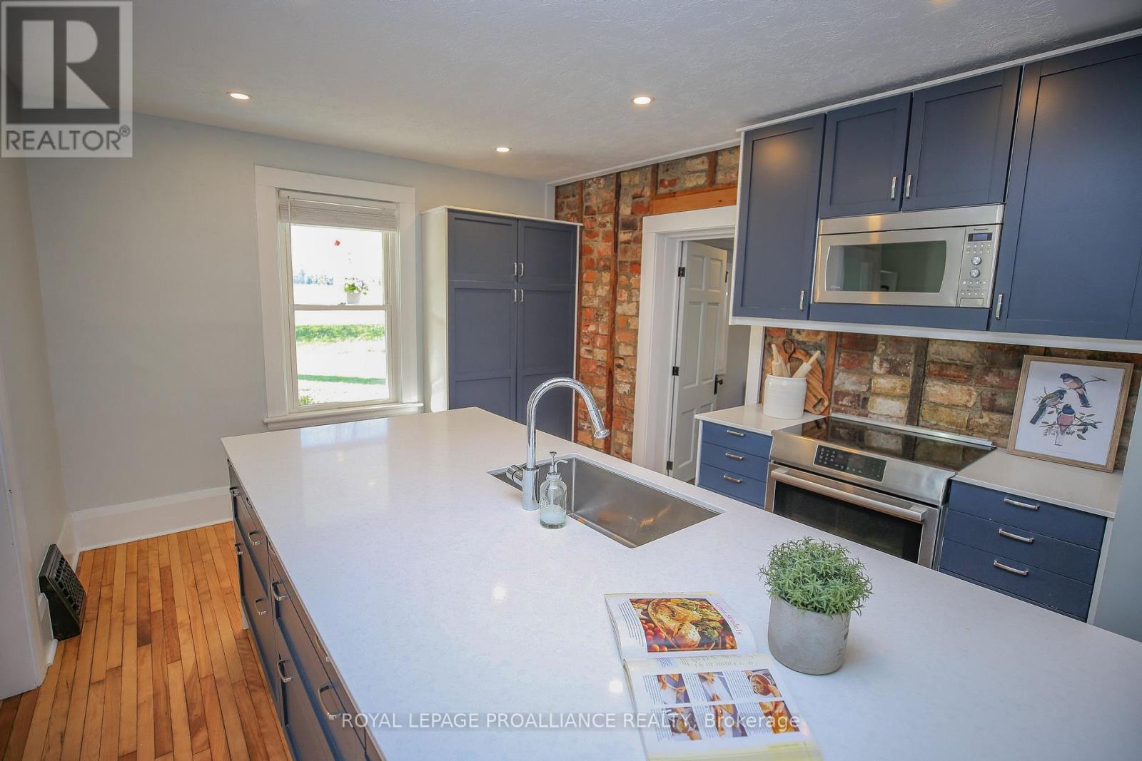 1379 COUNTY ROAD 2 ROAD W - 8