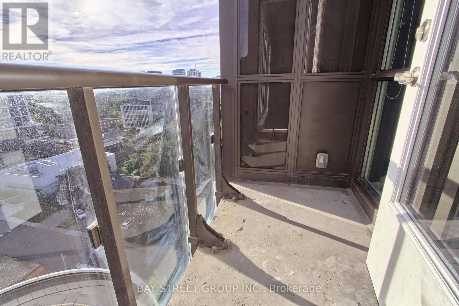 #1212 60 BERWICK AVENUE - 23