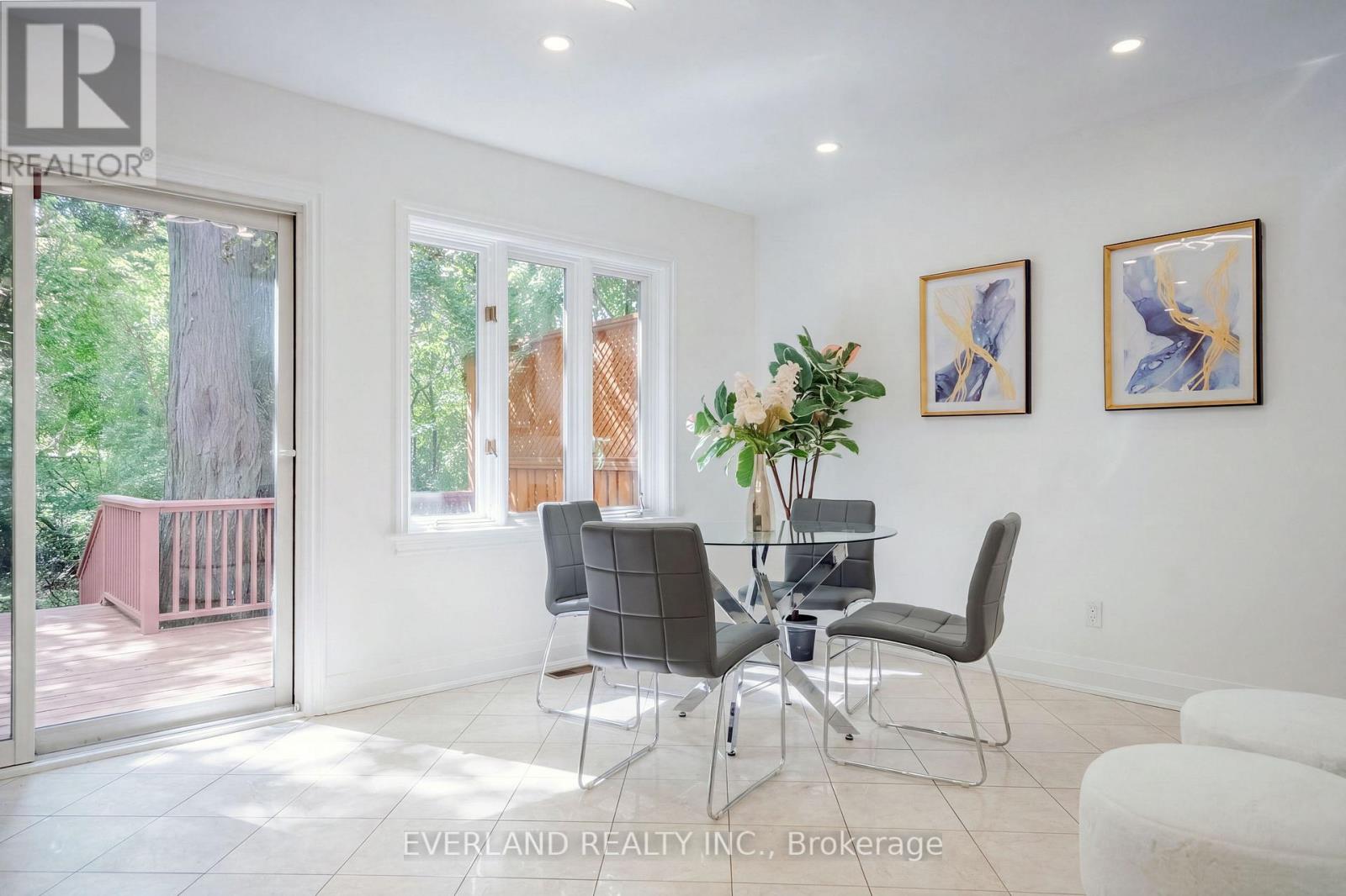 351 LAWRENCE AVENUE W - 13