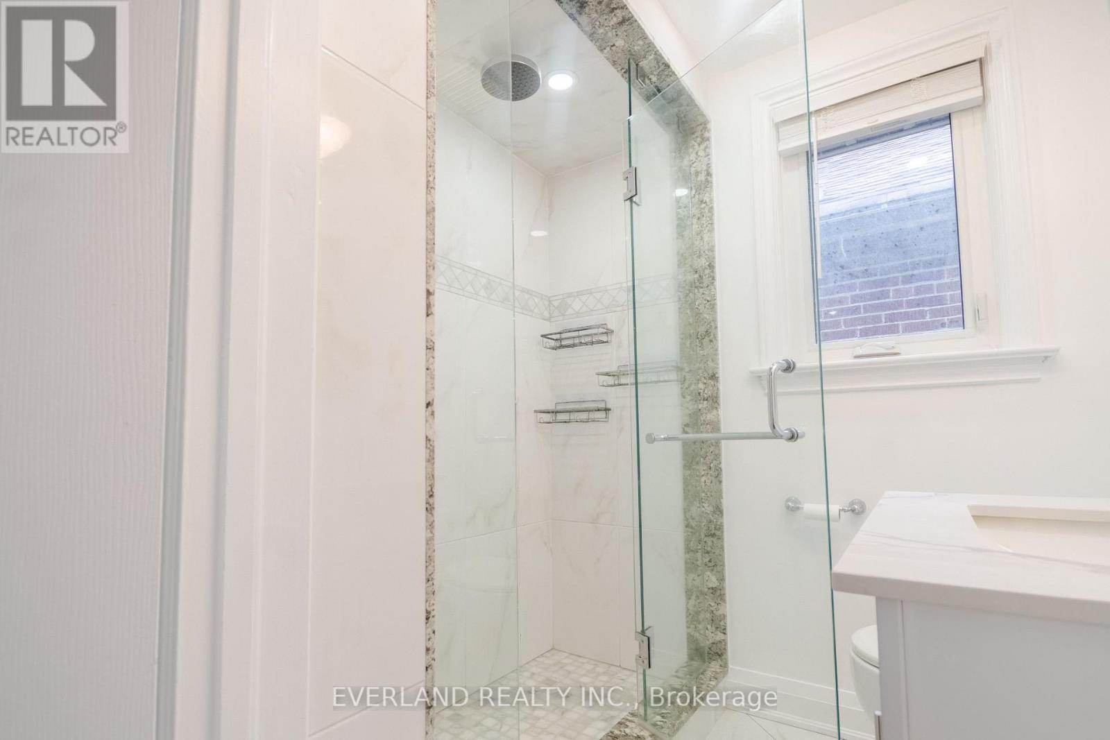 351 LAWRENCE AVENUE W - Image 24