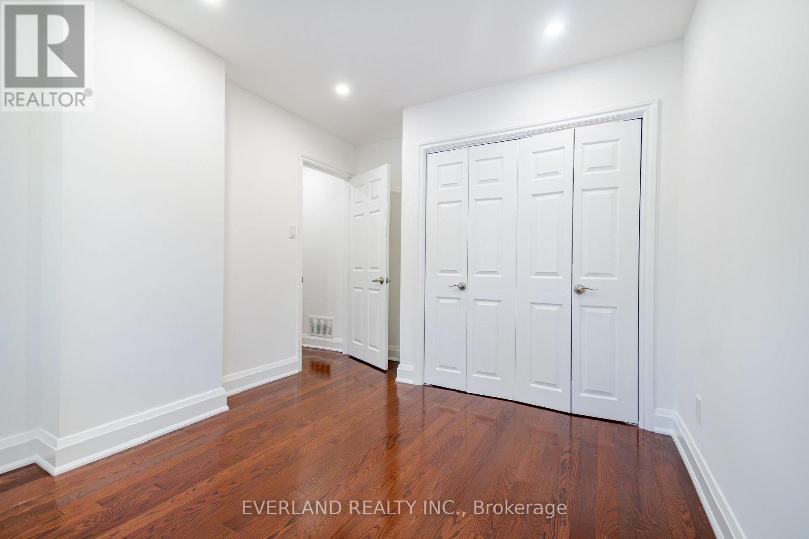 351 LAWRENCE AVENUE W - 33
