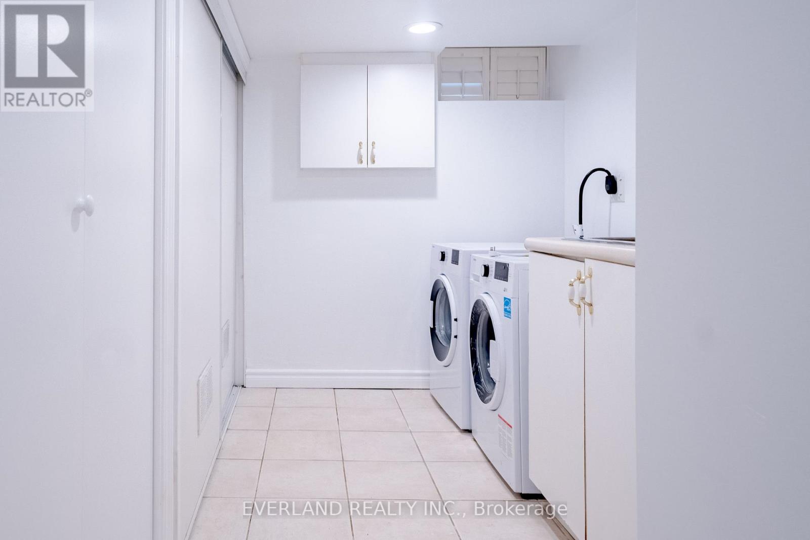 351 LAWRENCE AVENUE W - 34