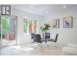 351 Lawrence Avenue W, Toronto, ON M5M1B6 Photo 13