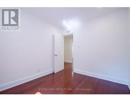 351 Lawrence Avenue W, Toronto, ON M5M1B6 Photo 26