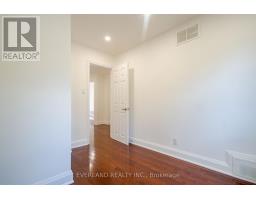 351 Lawrence Avenue W, Toronto, ON M5M1B6 Photo 31
