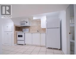 351 Lawrence Avenue W, Toronto, ON M5M1B6 Photo 35