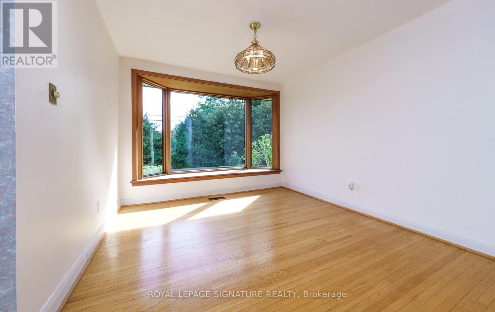55 SOUTHWELL DRIVE - 11