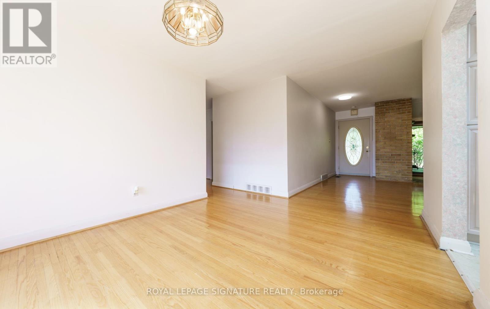 55 SOUTHWELL DRIVE - 12
