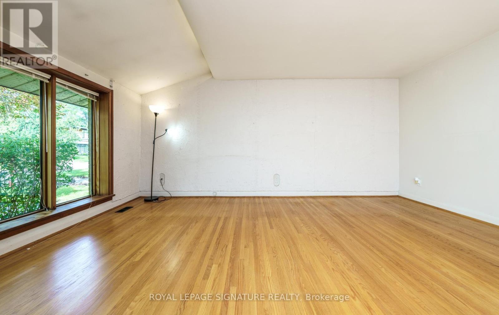 55 SOUTHWELL DRIVE - 13