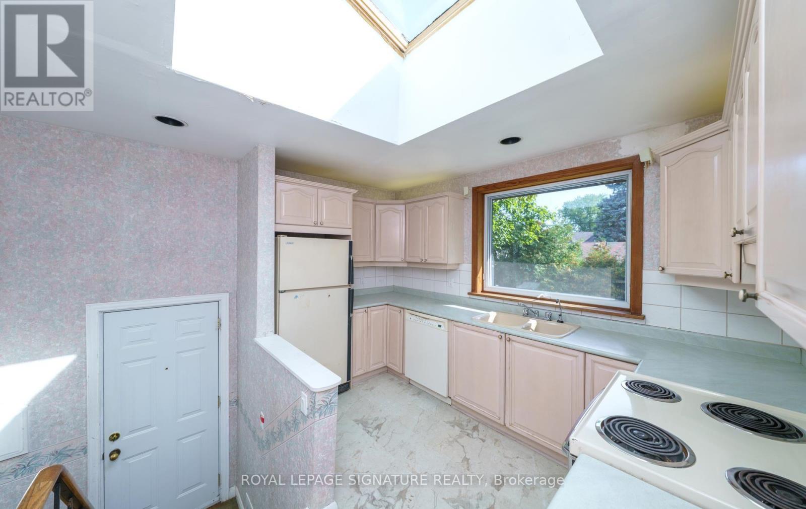 55 SOUTHWELL DRIVE - 15