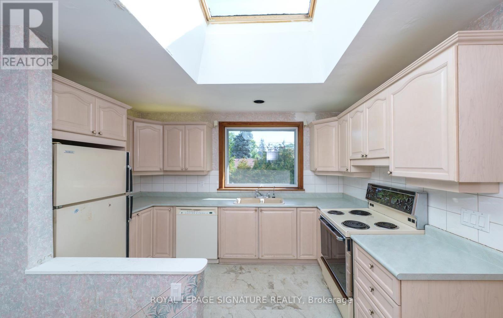 55 SOUTHWELL DRIVE - 17