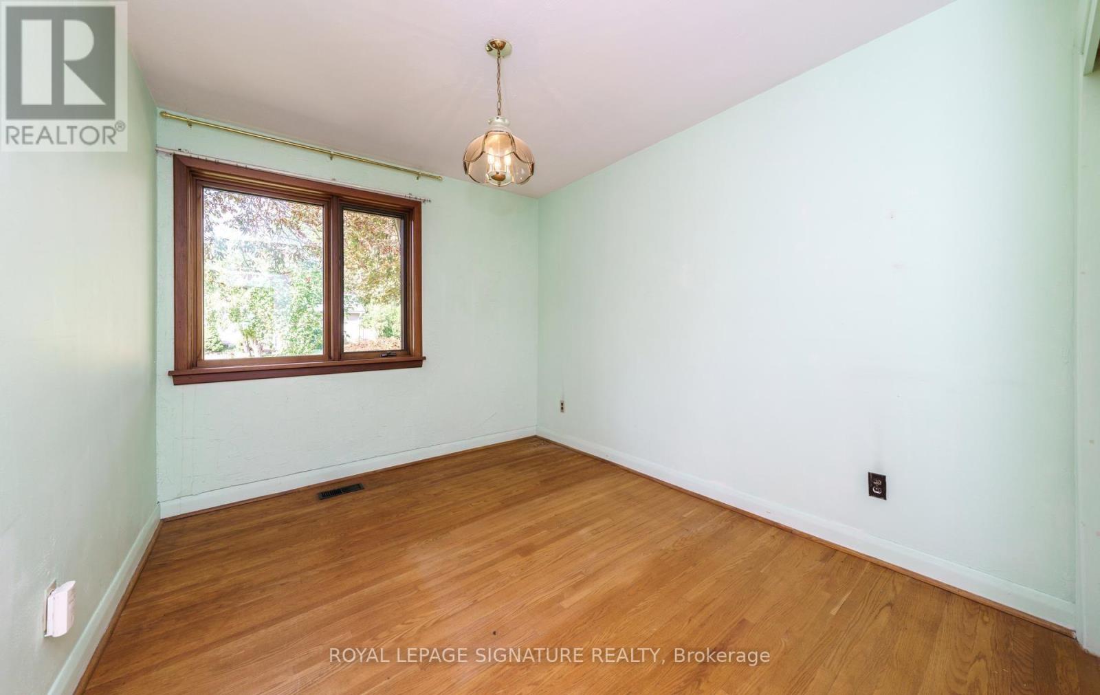 55 SOUTHWELL DRIVE - 22