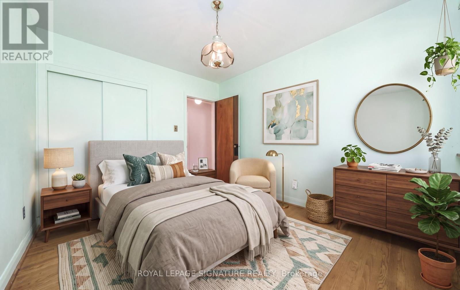 55 SOUTHWELL DRIVE - 23