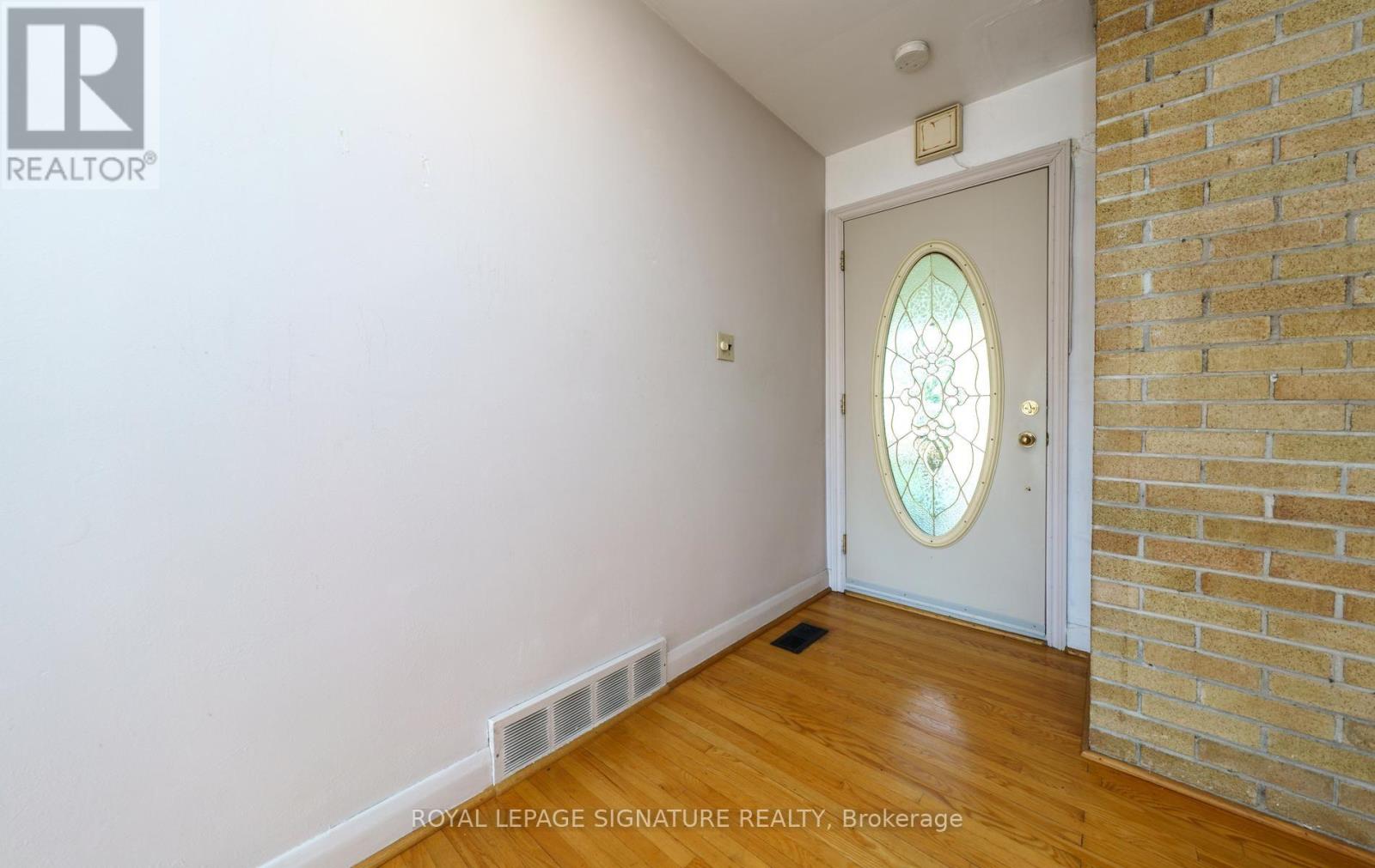 55 SOUTHWELL DRIVE - 3