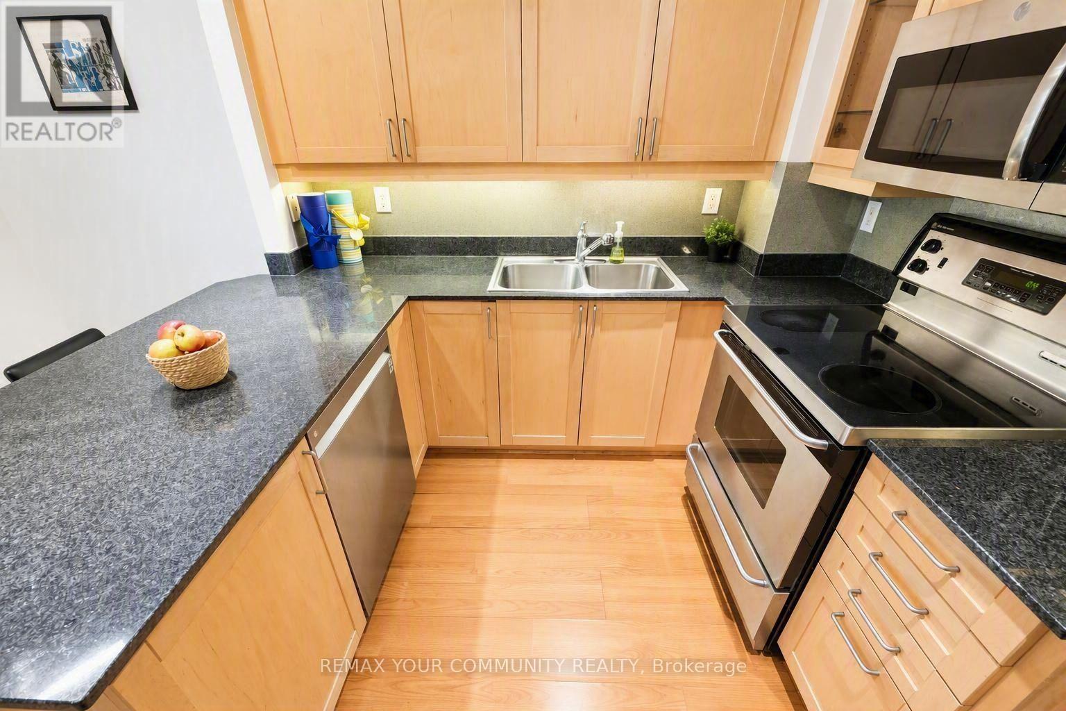 #501 80 CUMBERLAND STREET - 15