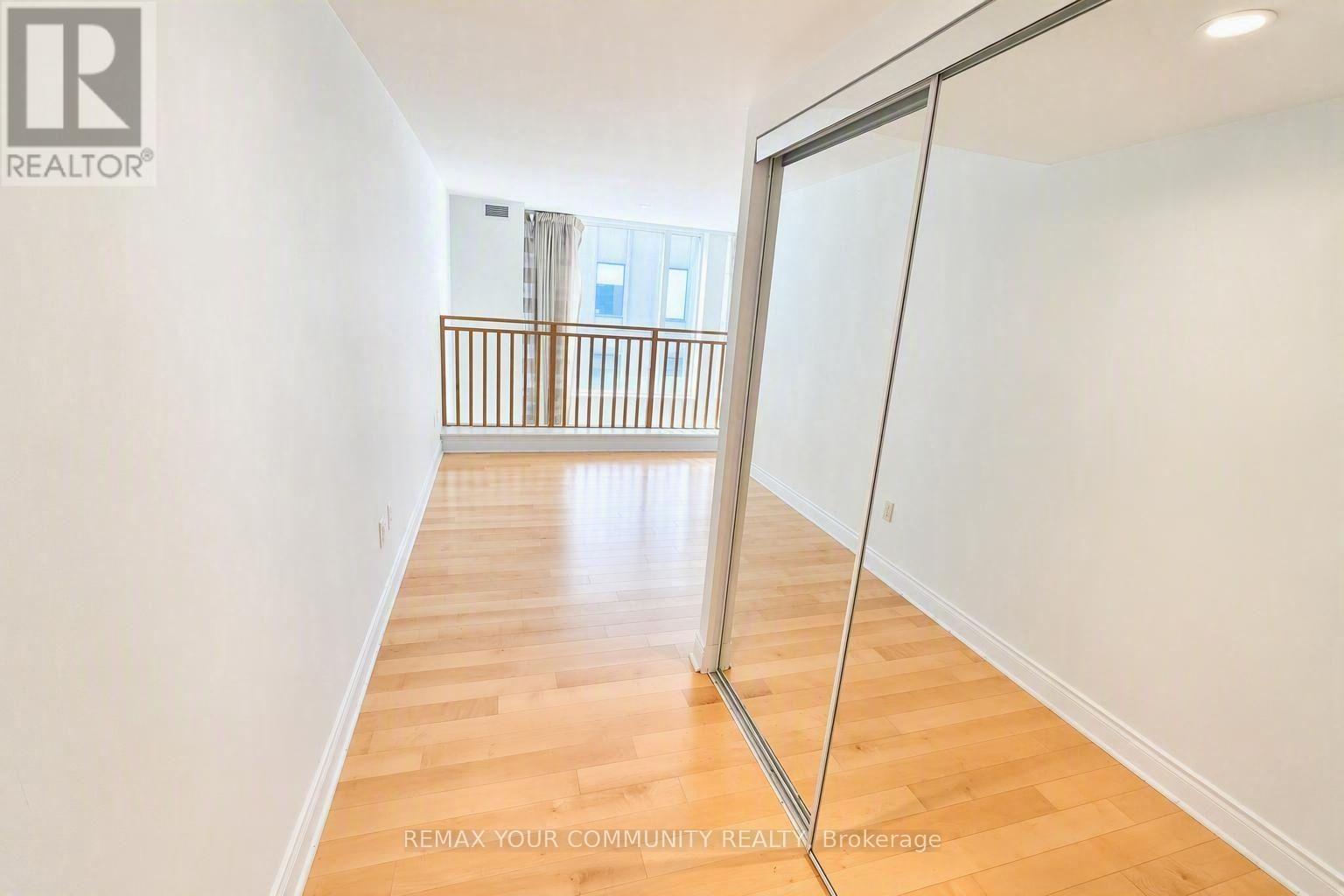 #501 80 CUMBERLAND STREET - 27