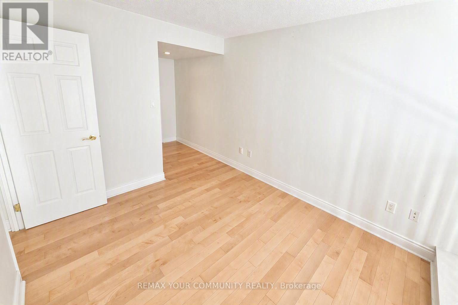 #501 80 CUMBERLAND STREET - 28