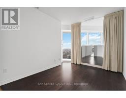 5709 - 386 Yonge Street, Toronto, ON M5B0A5 Photo 9