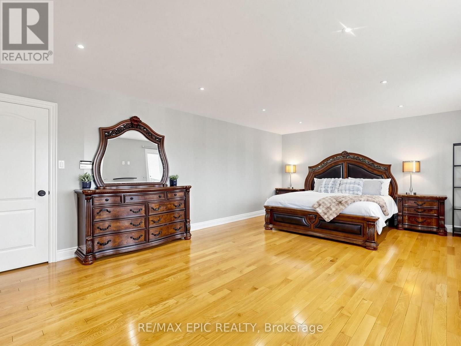 6 MALTA COURT - Image 34