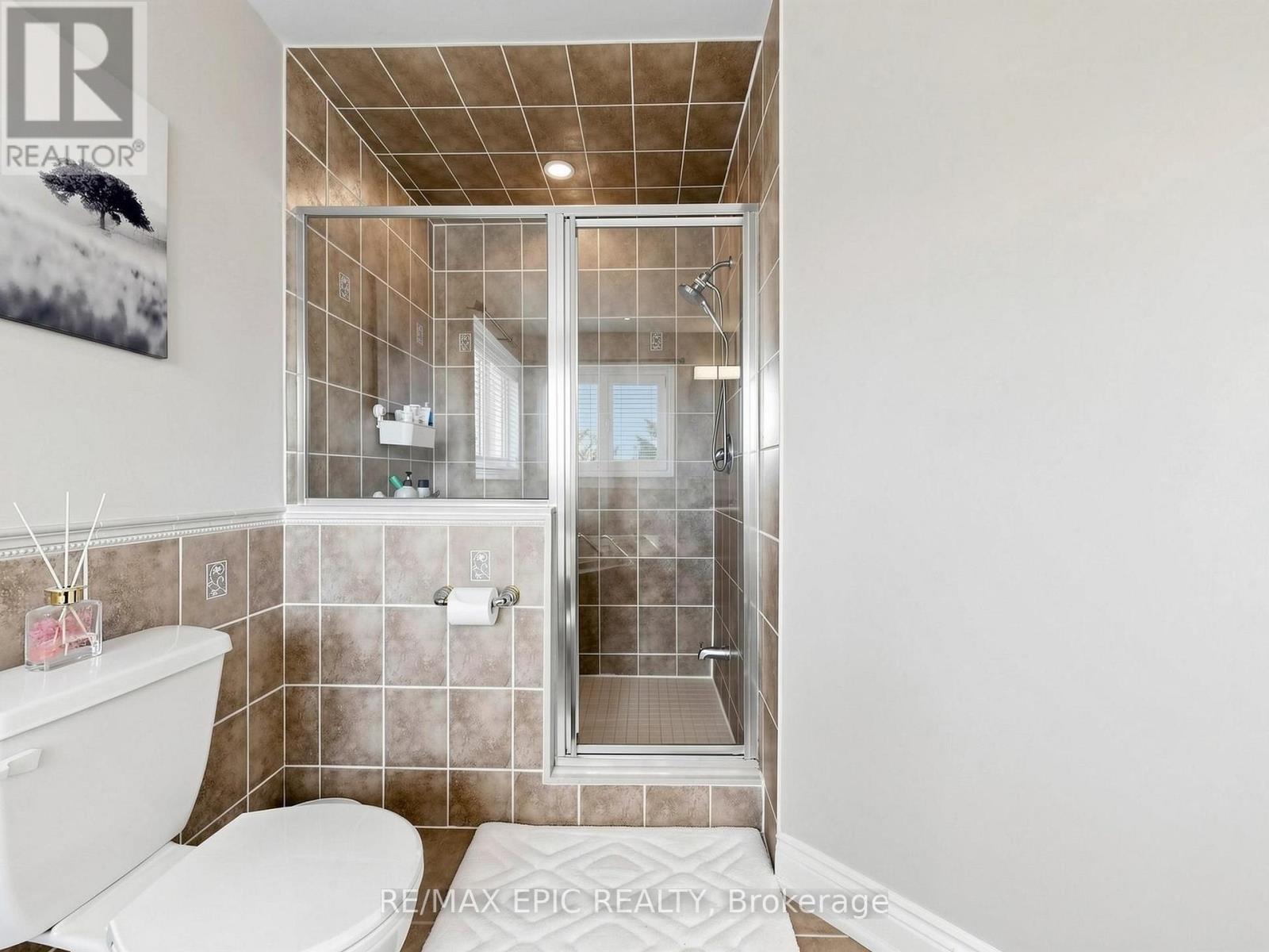 6 MALTA COURT - Image 38