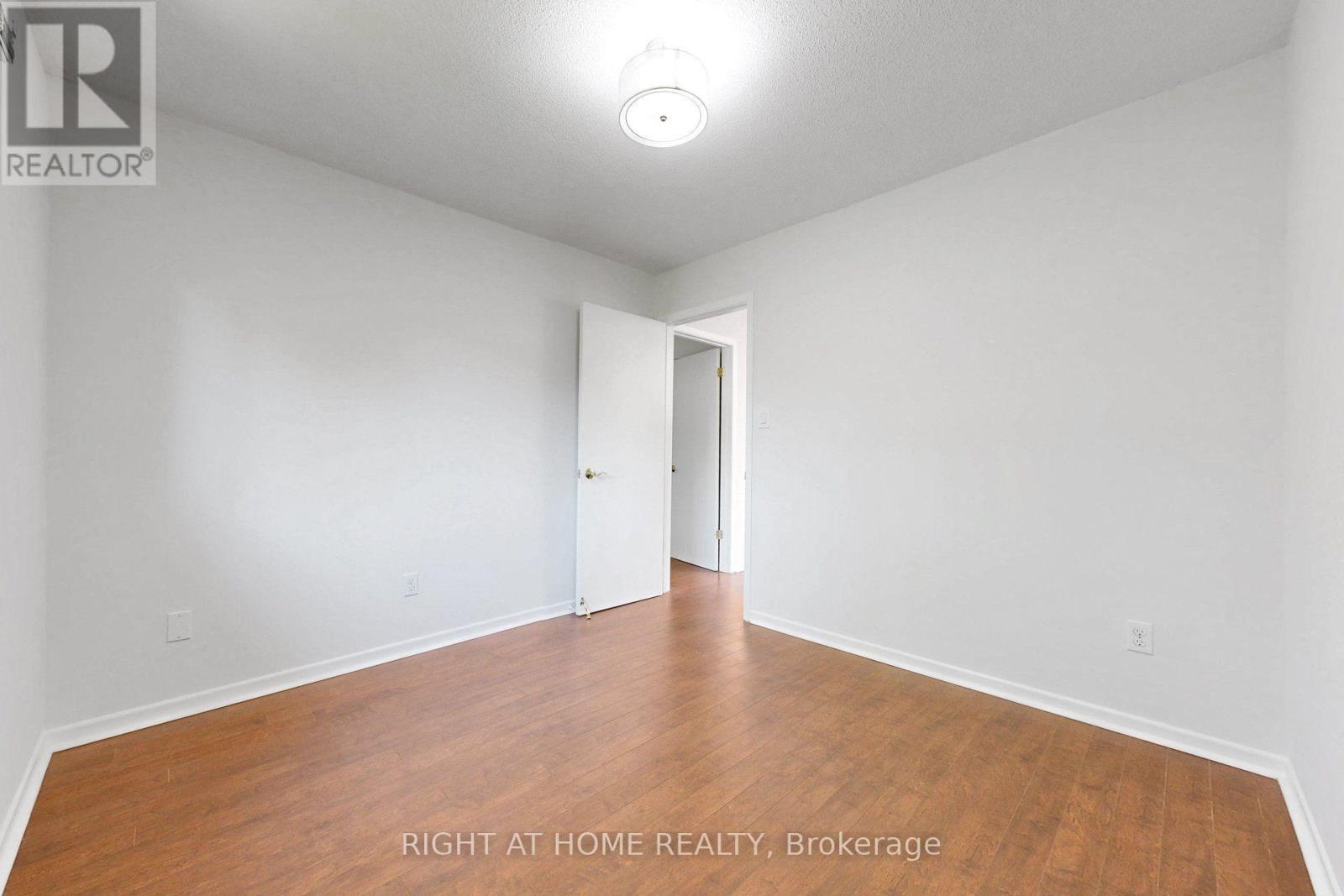 30 ABRAHAM AVENUE - Image 31