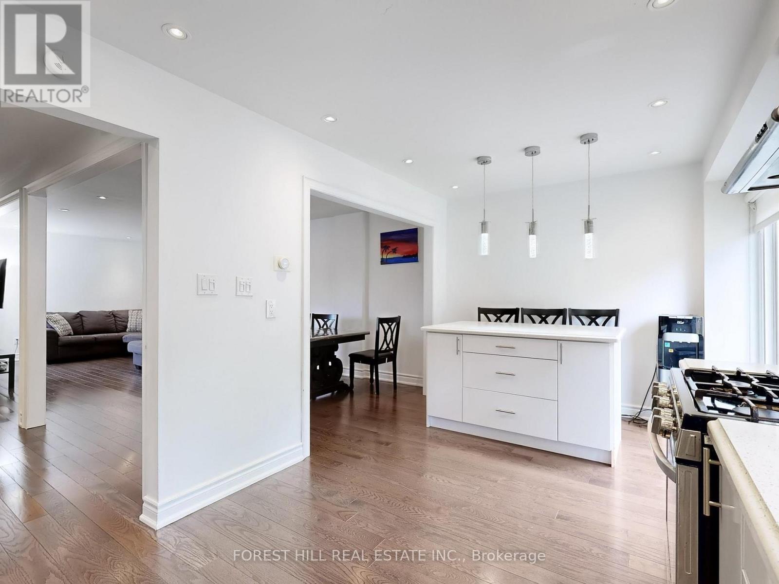 109 SPYGLASS HILL ROAD - 12