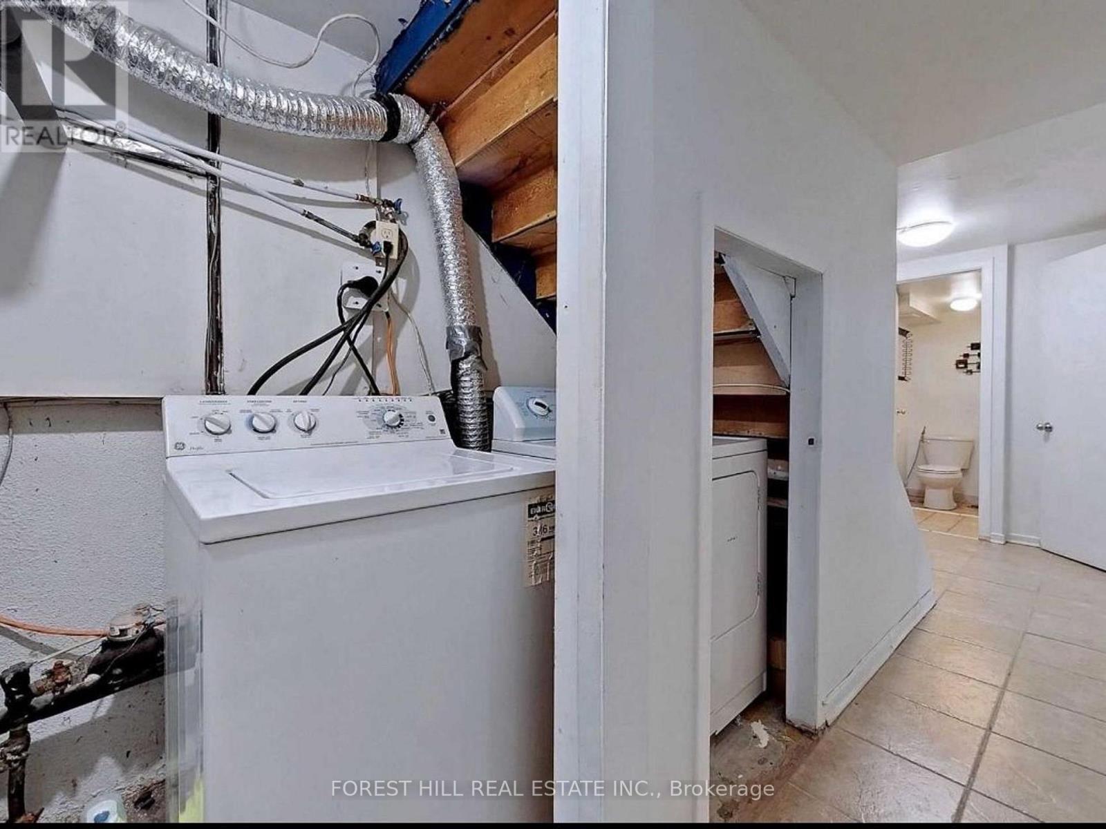 109 SPYGLASS HILL ROAD - Image 32