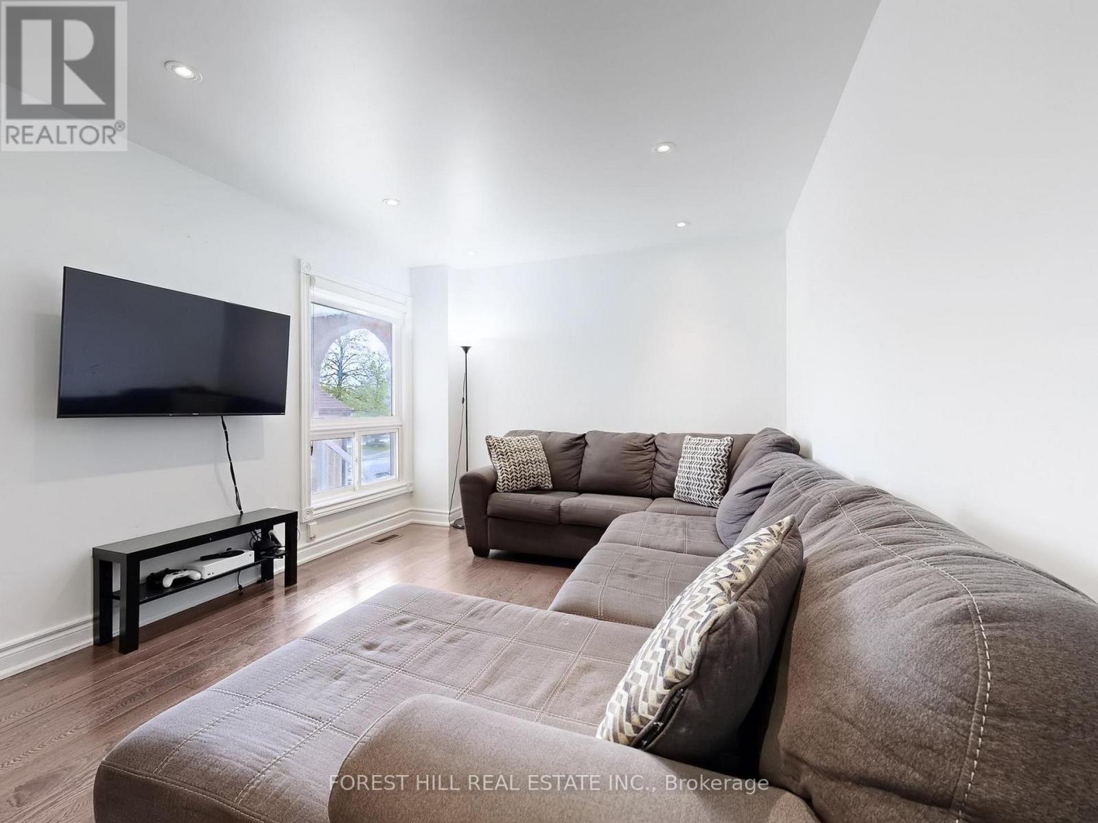 109 SPYGLASS HILL ROAD - 6