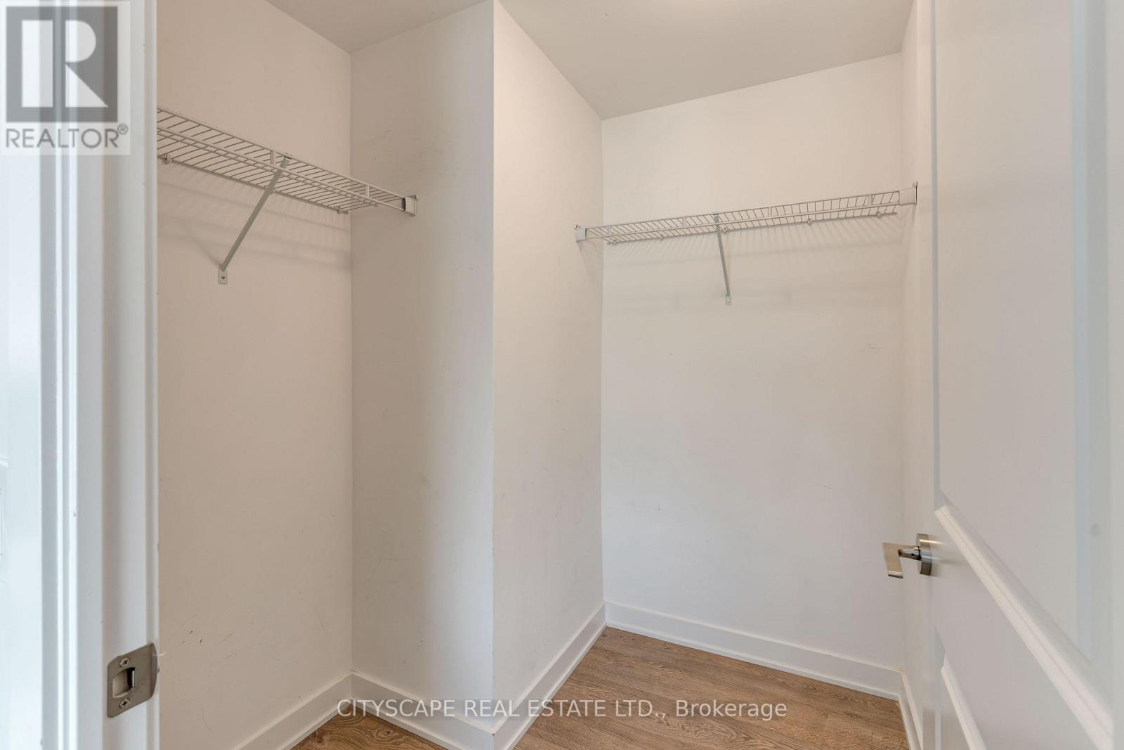 #405 120 EAGLE ROCK WAY - 26