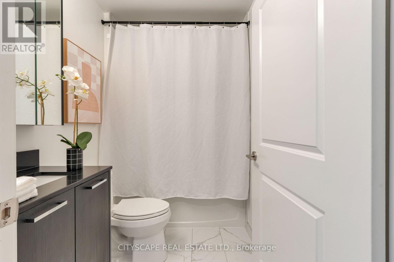 #405 120 EAGLE ROCK WAY - 37