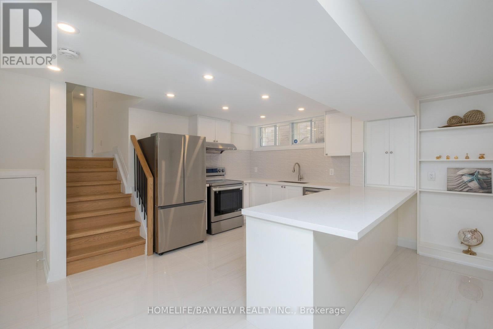 164 STEELES AVENUE E - Image 26