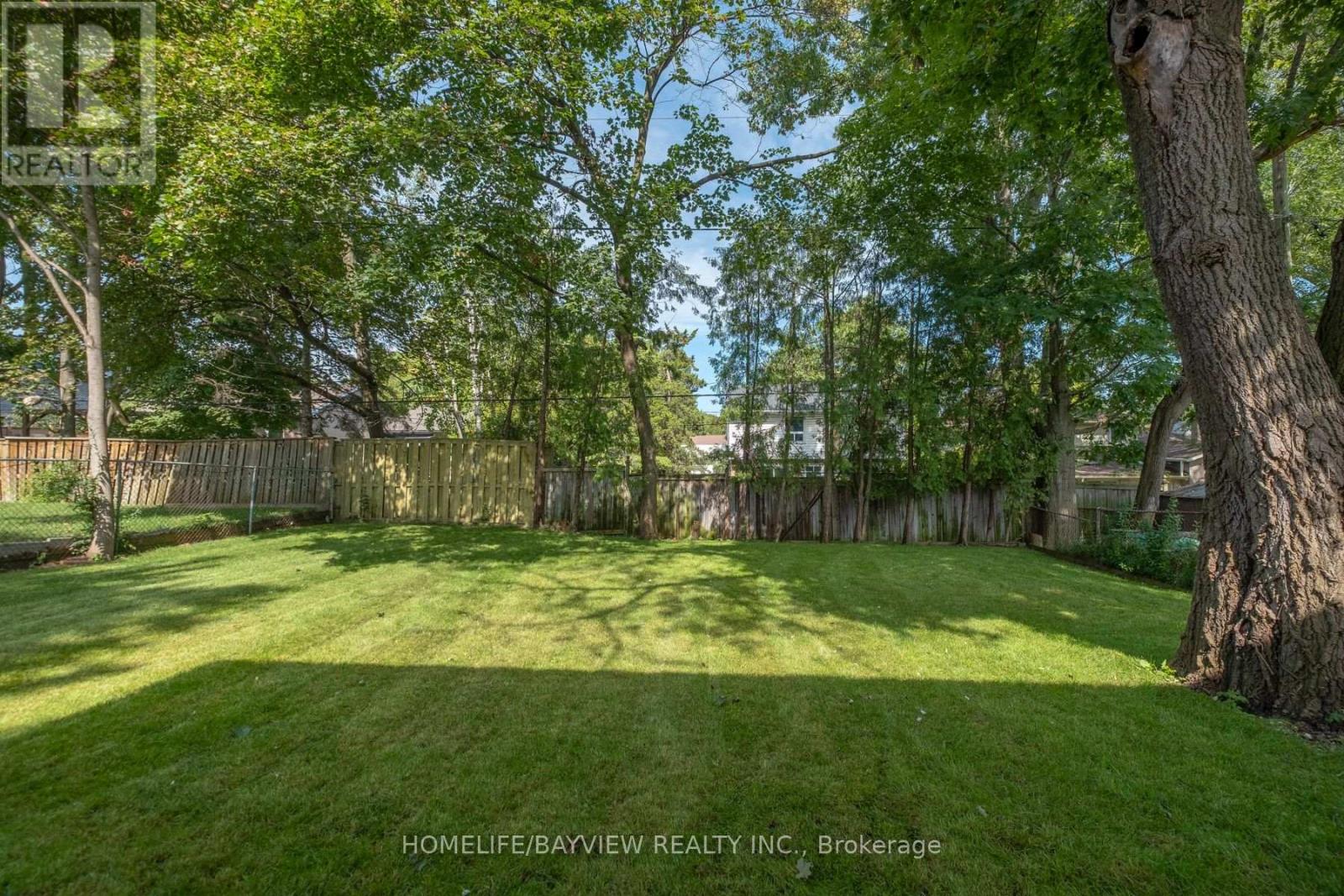 164 STEELES AVENUE E - 36