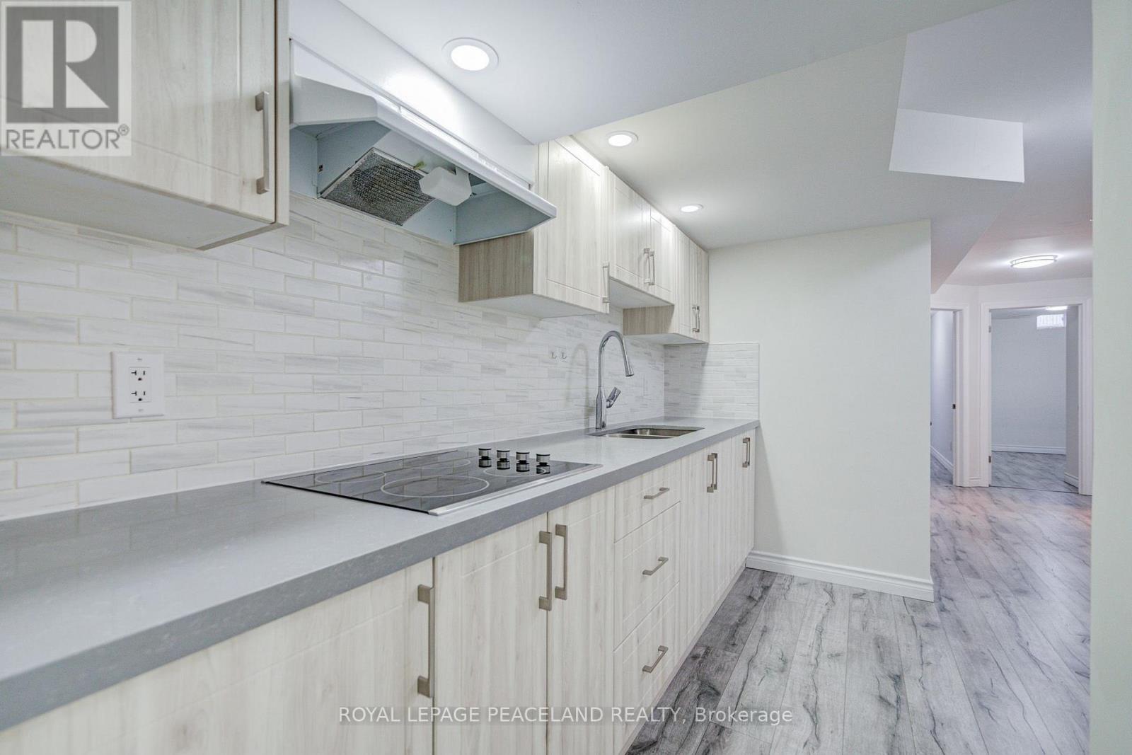 3074 DOYLE STREET - 33