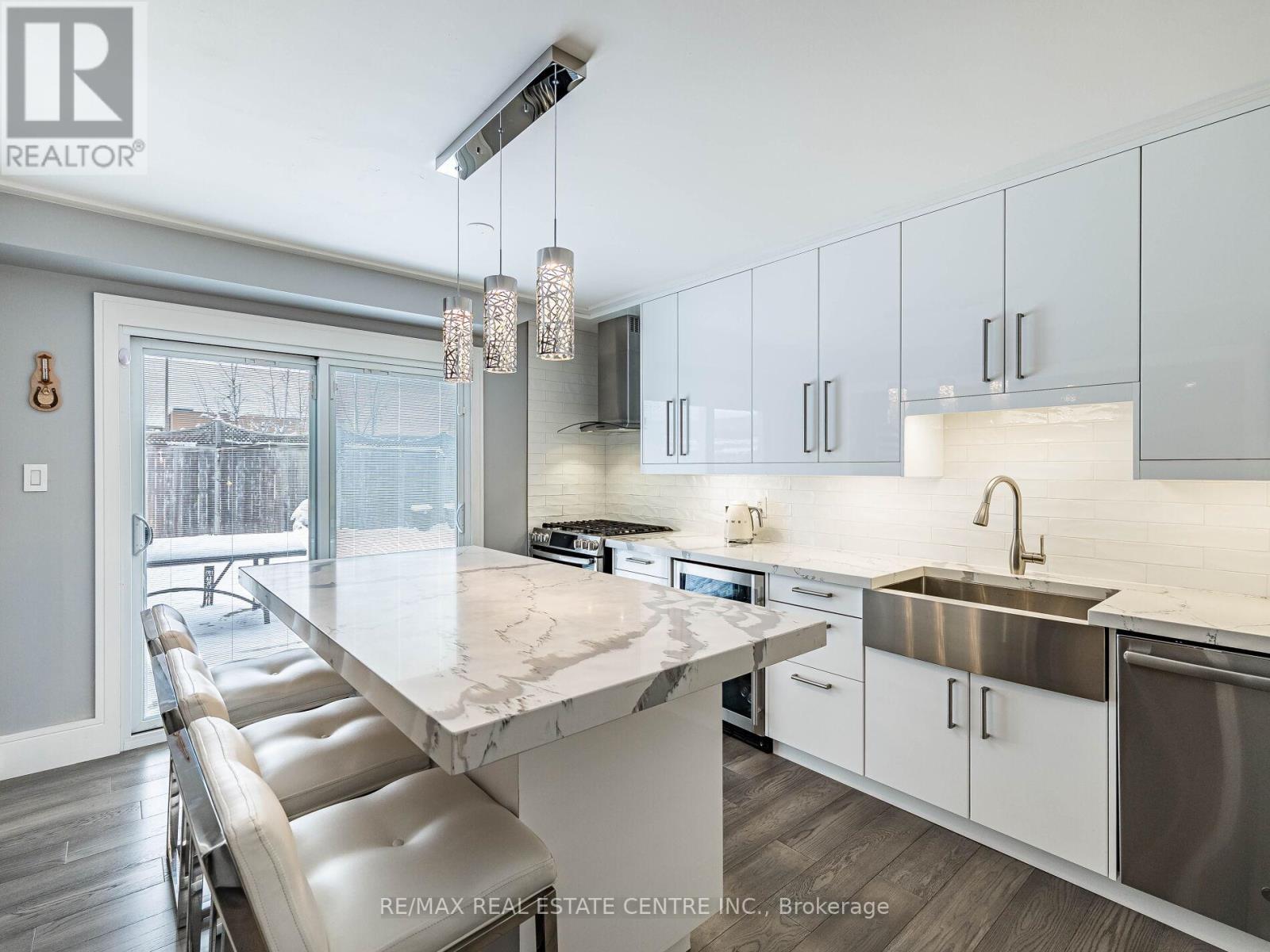 114 PARKWOOD CRESCENT - 21