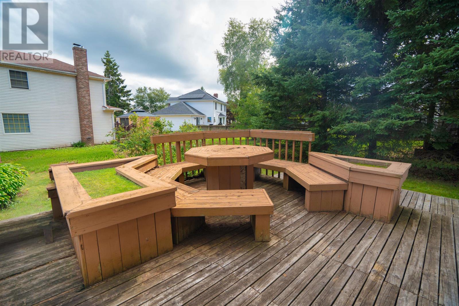 25 England Circle - Image 30