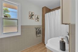 694 Brock Street, Winnipeg, MB R3N0Z4 Photo 14