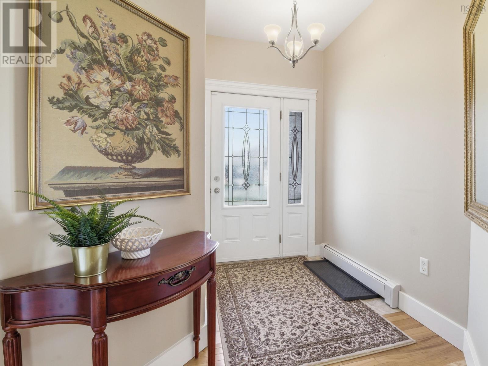 42 Kirkwood Court, Bedford South — photo 3