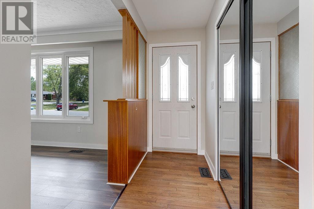 1609 Redfern - 21