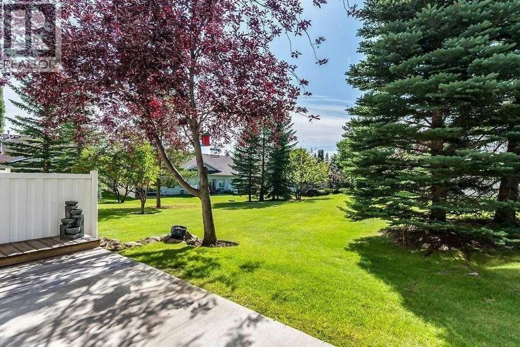 197 Somervale Point SW - 2