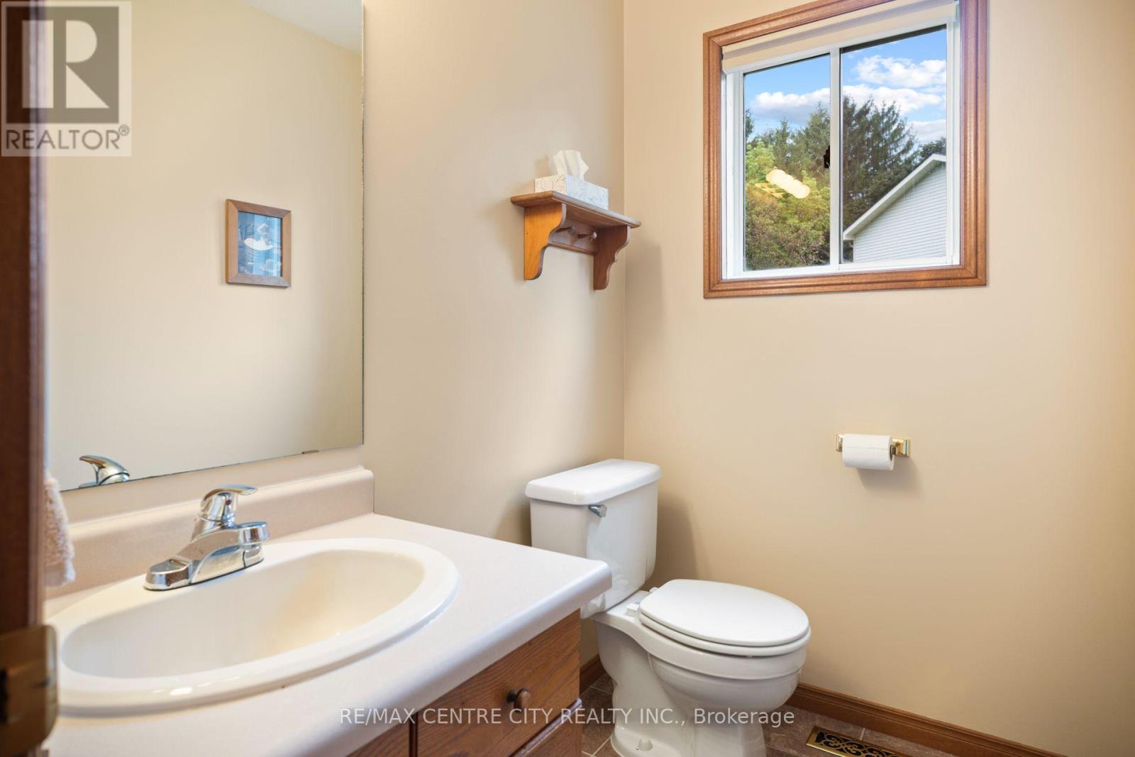 334 CANTERBURY PLACE - 14