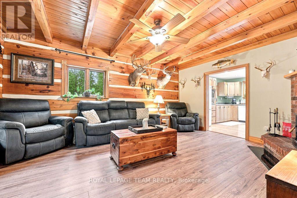 2193 FOYMOUNT ROAD - 11