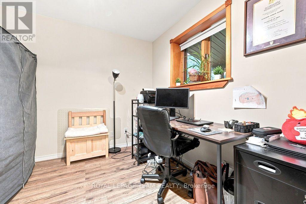 2193 FOYMOUNT ROAD - 25