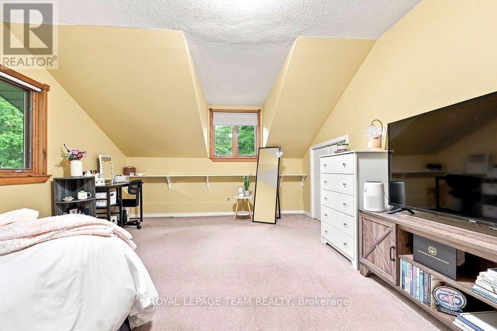 2193 FOYMOUNT ROAD - 28