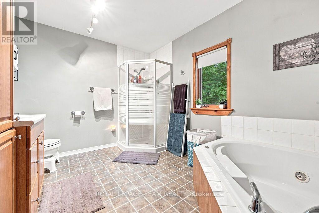 2193 FOYMOUNT ROAD - 30