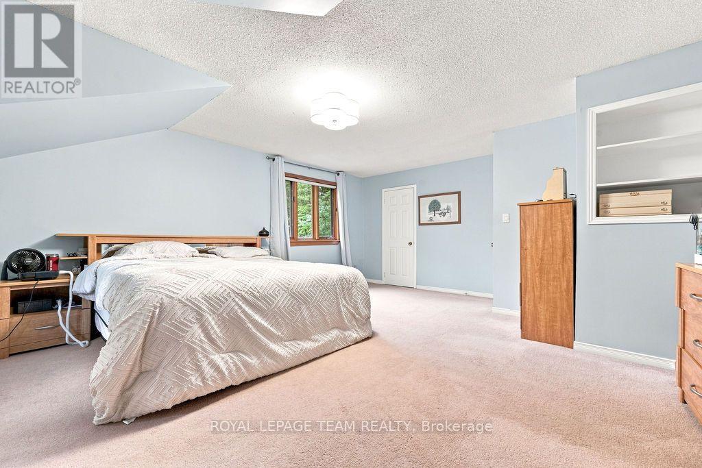 2193 FOYMOUNT ROAD - 35