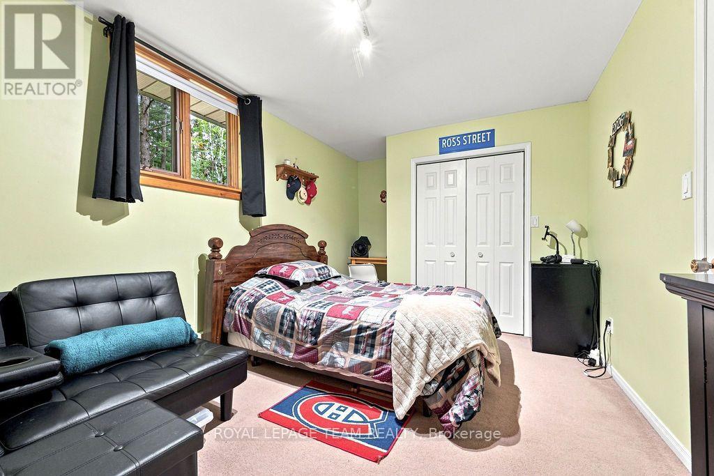 2193 FOYMOUNT ROAD - 36