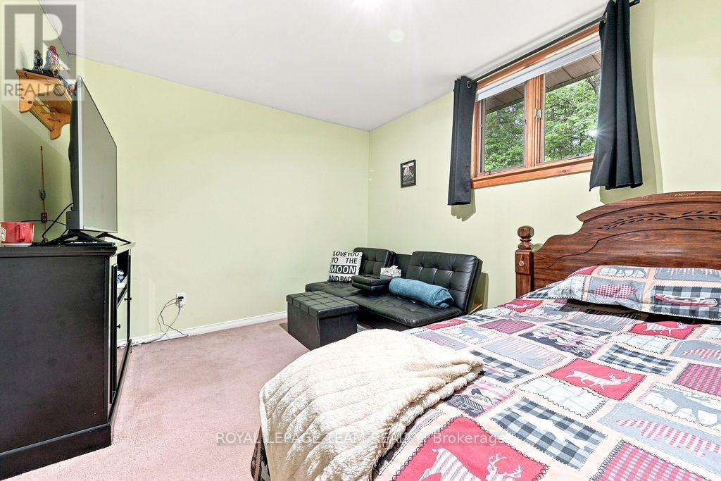 2193 FOYMOUNT ROAD - 37
