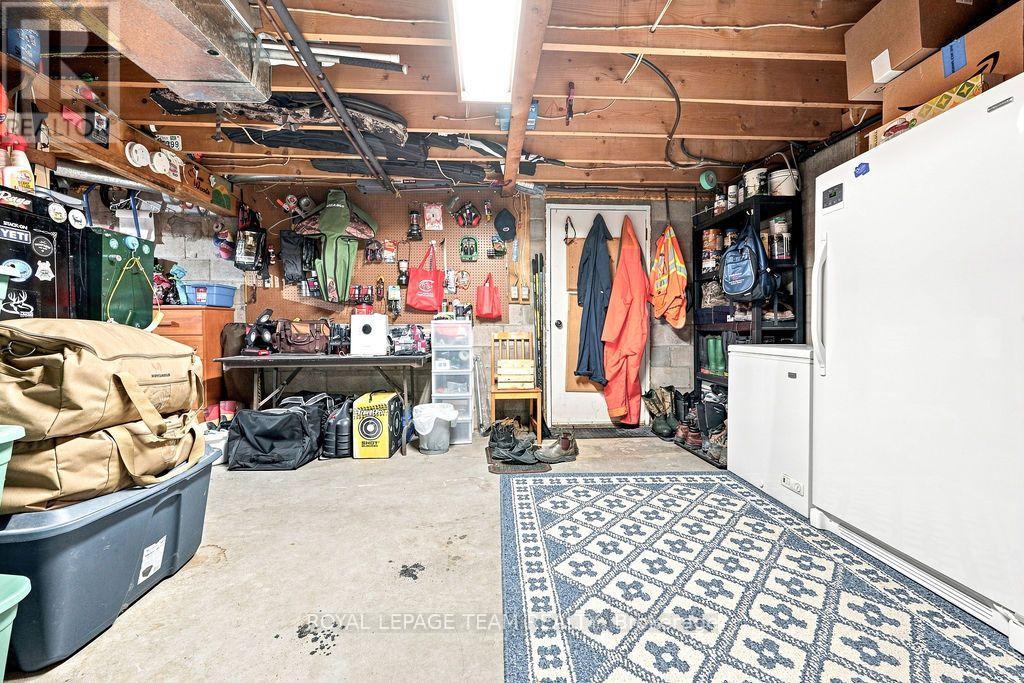 2193 FOYMOUNT ROAD - Image 41