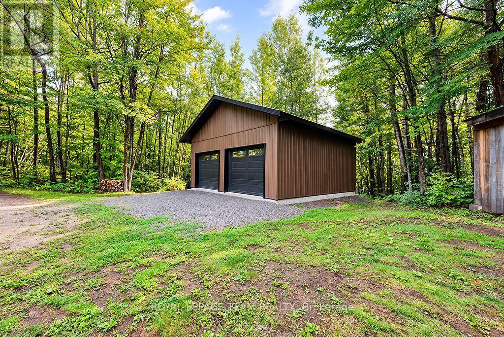 2193 FOYMOUNT ROAD - 6