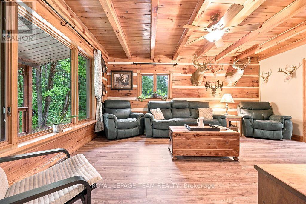 2193 FOYMOUNT ROAD - 9